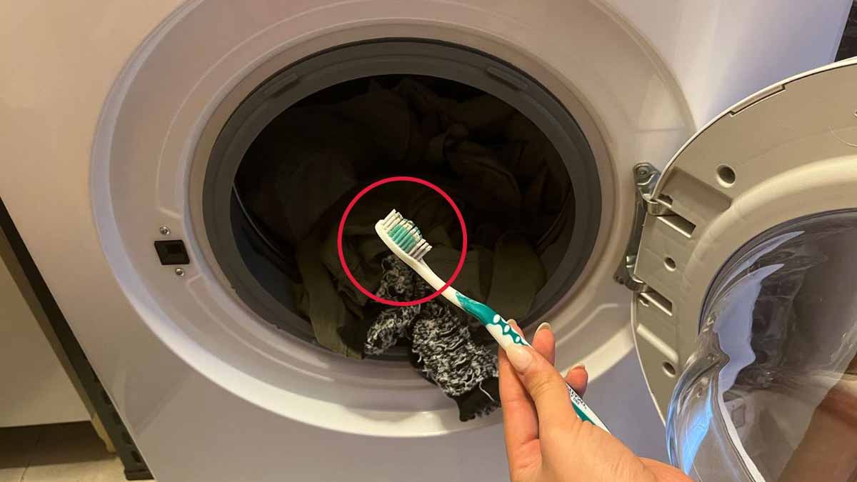Facture : payez moins cher avec l'astuce de la brosse à dents dans la  machine à laver